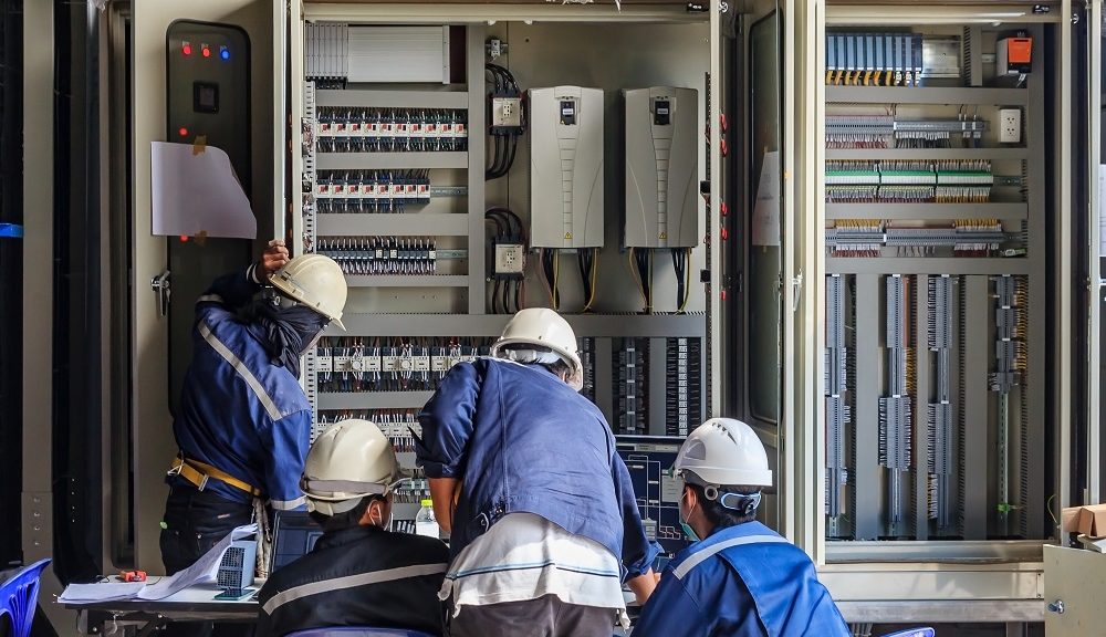 ¿cómo funcionan las instalaciones eléctricas industriales?